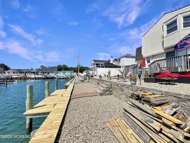 Bring your boat and enjoy waterfront living in Shelter Cove! - photo 33