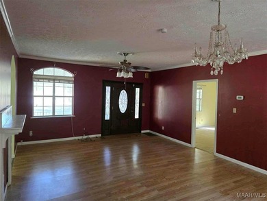 Welcome to 535 Morgan Trace in Wetumpka, AL. Located in the