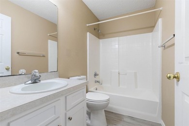 Virtually Staged. SPACIOUS 4BR + FLEX ROOM, FIREPLACE & FULLY - photo 34