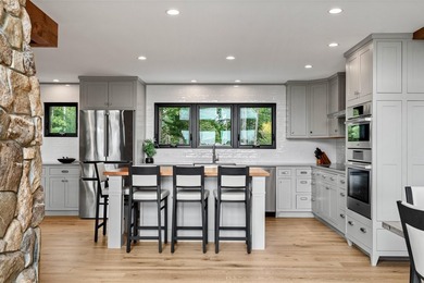 Situated on 7 private acres, 18 High Head blends expansive - photo 15