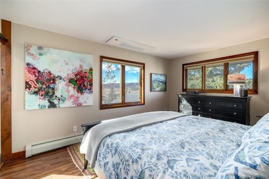 Overlooking the Rollingstone Ranch Golf Course, this Clubhouse - photo 18