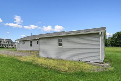 LAKE LIFE is calling! Nestled in the gated Lake Waynoka - photo 8