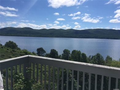 Hudson River - Orange County Townhome/Townhouse For Sale in New Windsor New York