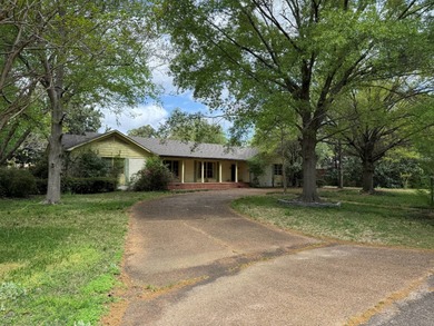 Yazoo River Home For Sale in Greenwood Mississippi