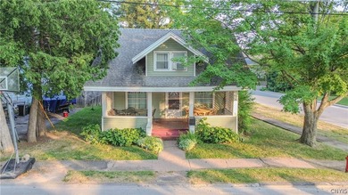 Lake Home Active Under Contract in Alexandria Bay, New York