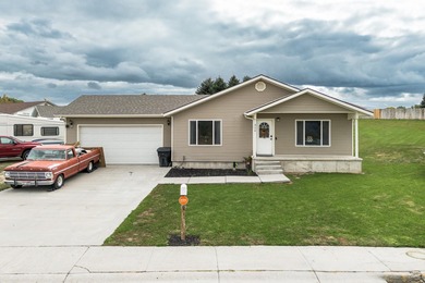 American Falls Lake Home For Sale in American Falls Idaho