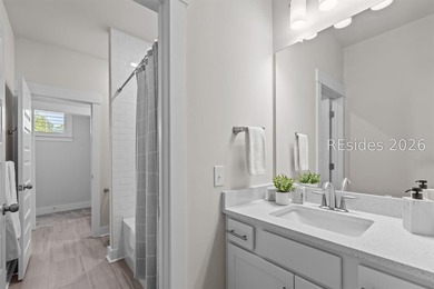Newer construction in Oldfield's Arrowhead Village with upgrades - photo 28