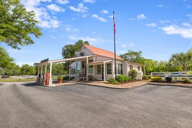 Newer construction in Oldfield's Arrowhead Village with upgrades - photo 49