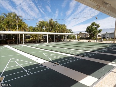This Stunning, fully upgraded 2-bedroom, 2 bath home offers - photo 21