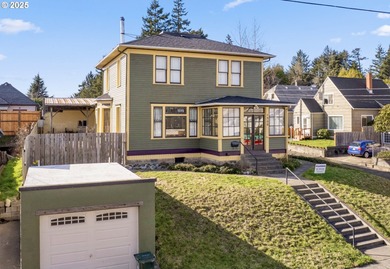 Coos Bay Home For Sale in Northbend Oregon