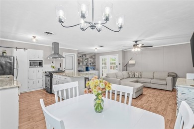 What a darling home in a very desired neighborhood! 3/2/2 with 2 - photo 13
