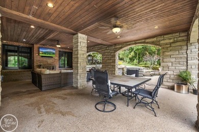 Entertainers' paradise on a private 7.14-acres in Washington - photo 14