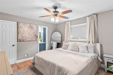 What a darling home in a very desired neighborhood! 3/2/2 with 2 - photo 17
