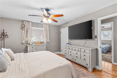 What a darling home in a very desired neighborhood! 3/2/2 with 2 - photo 19