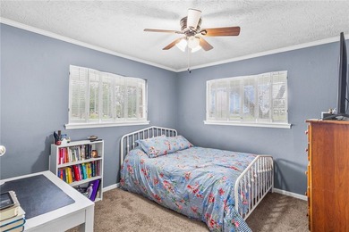 What a darling home in a very desired neighborhood! 3/2/2 with 2 - photo 26