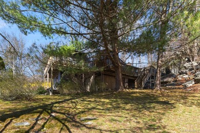 Welcome to your perfect summer escape located on a very private - photo 6