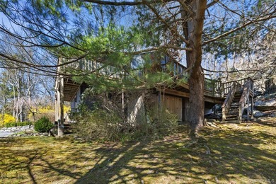 Welcome to your perfect summer escape located on a very private - photo 7