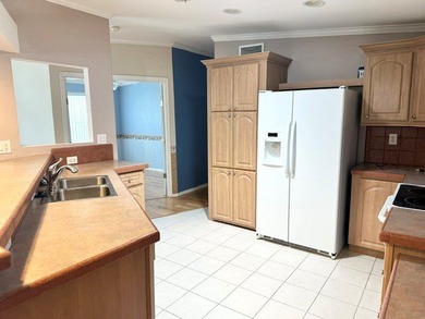 This spacious 1,344 square foot manufactured home, built in 2005 - photo 2