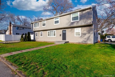 This Hi-Ranch Just Shy Of 2200 Interior Square Feet All Redone - photo 2