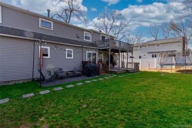 This Hi-Ranch Just Shy Of 2200 Interior Square Feet All Redone - photo 8