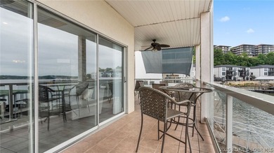Lake life feels effortless at Emerald Bay. This 3-bedroom - photo 46