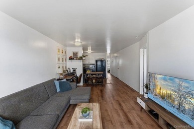 Welcome to 129-15 Sidway Place! A well-maintained attached brick - photo 5