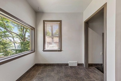 Charming 2 bedroom rambler on Budd Lake! Boat lake access to - photo 15