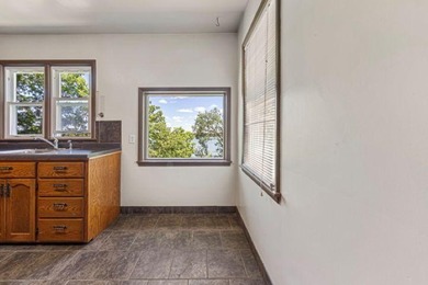 Charming 2 bedroom rambler on Budd Lake! Boat lake access to - photo 16