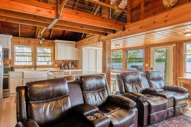 This one has a Northwoods personality with classic rustic charm - photo 18