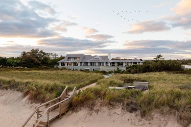 Positioned on one of the most coveted oceanfront lanes in - photo 39