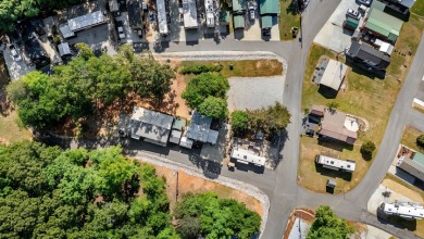 Convenient to I-85 | Community Dock | Gated | Furnished Getaway - photo 29