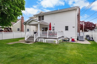 Welcome to 3 Lido Pkwy - a charming and well-maintained home - photo 31