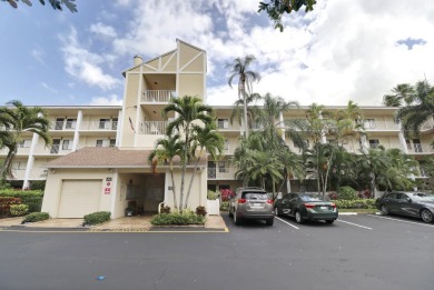 Lake Condo For Sale in Delray Beach, Florida