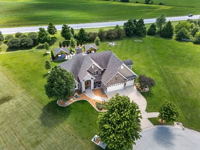 Welcome to luxury living in the highly sought after Whitetail - photo 3