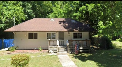 Lake Home Sale Pending in Lake Ronkonkoma, New York
