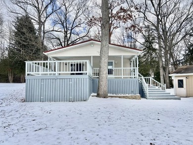 WATERFRONT LIVING ON BERRY LAKE! Experience the pinnacle of lake - photo 11