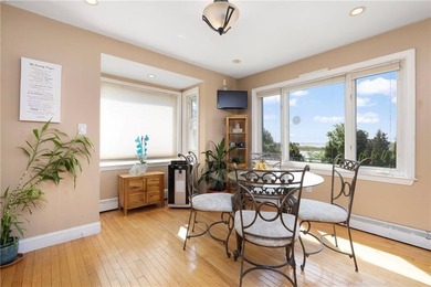 This spectacular 3 family with incredible ocean views is perfect - photo 14