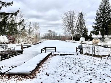 WATERFRONT LIVING ON BERRY LAKE! Experience the pinnacle of lake - photo 19