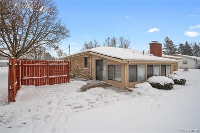 Welcome to this well-maintained 1,540 SQFT ranch offering 3 - photo 29