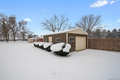 Welcome to this well-maintained 1,540 SQFT ranch offering 3 - photo 32