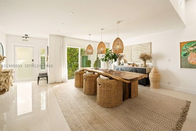 Renovated Mid-Century residence in the heart of Mid Beach - photo 3