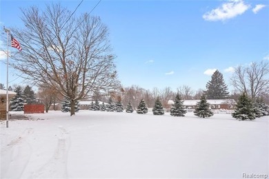 Welcome to this well-maintained 1,540 SQFT ranch offering 3 - photo 34