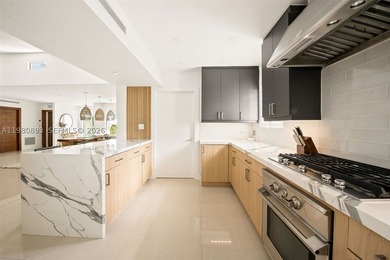 Renovated Mid-Century residence in the heart of Mid Beach - photo 9