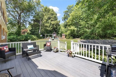 This spectacular 3 family with incredible ocean views is perfect - photo 42