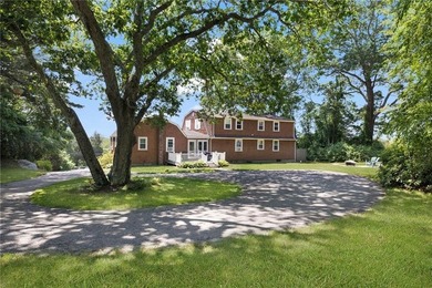 This spectacular 3 family with incredible ocean views is perfect - photo 45