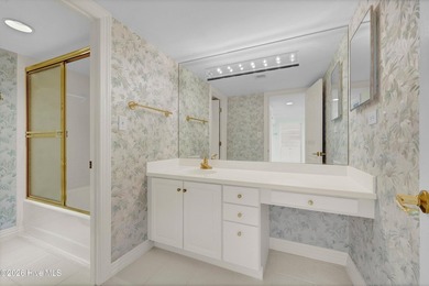 Perched atop Seapath Tower on the coveted 11th floor, Units 1106 - photo 15