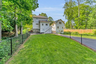 Village living at its best! Ideally located on a quiet - photo 25