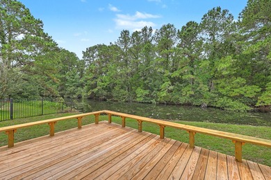 Set on a peaceful cul-de-sac in Mt. Pleasant, 1453 Cypress Court - photo 31