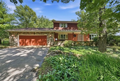 (private lake, pond, creek) Home For Sale in Shorewood Illinois