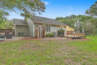 Set on a peaceful cul-de-sac in Mt. Pleasant, 1453 Cypress Court - photo 36